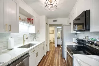 Photo #3: 6865901 Listing