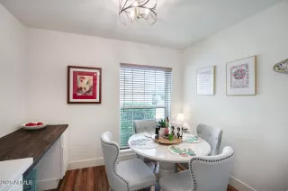 Photo #4: 6865901 Listing