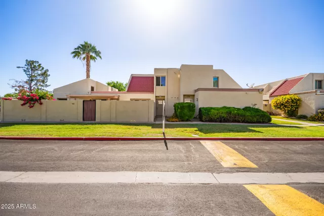 MLS: 6865956 Condo For Sale