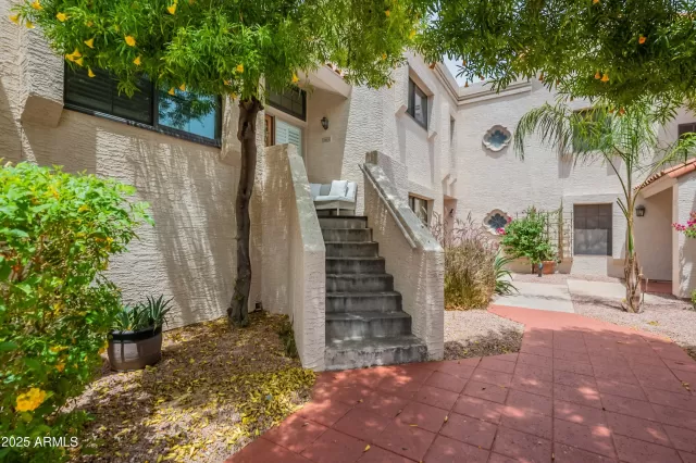 MLS: 6866038 Condo For Sale