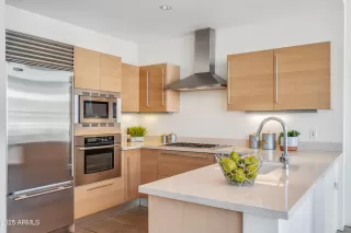 Photo #4: 6866302 Listing