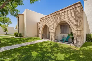 Photo #2: 6866308 Listing