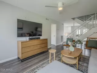 Photo #2: 6866342 Listing