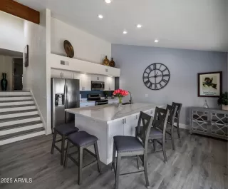 Photo #6: 6866434 Listing 