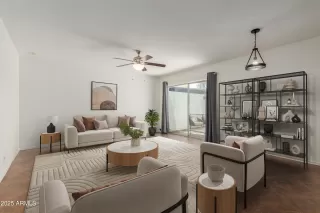 Photo #3: 6866705 Listing