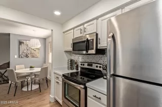 Photo #3: 6866910 Listing 