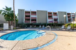 Photo #5: 6866910 Listing 