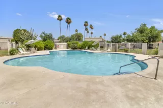 Photo #3: 6867001 Listing