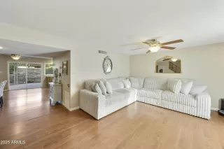 Photo #4: 6867001 Listing