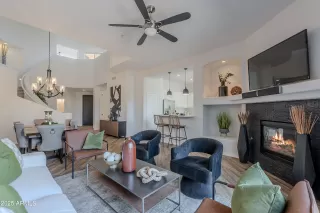 Photo #6: 6867108 Listing 