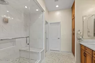 Photo #6: 6867164 Listing 