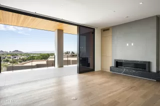 Photo #4: 6867338 Listing 