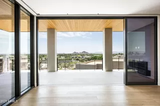 Photo #5: 6867338 Listing 