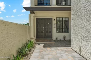 Photo #2: 6867486 Listing