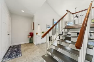 Photo #3: 6867486 Listing