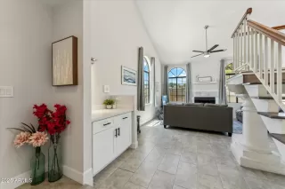 Photo #4: 6867486 Listing