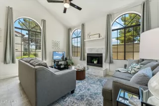 Photo #5: 6867486 Listing