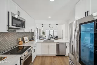 Photo #4: 6867649 Listing 