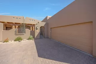 Photo #1: 6867771 Listing 