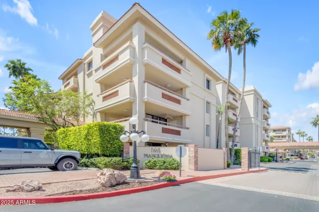 MLS: 6867797 Condo For Sale