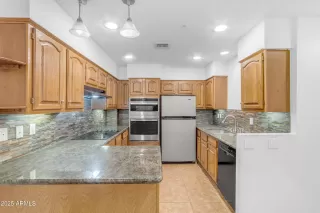 Photo #2: 6867797 Listing