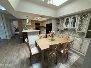 Photo #4: 6867818 Listing