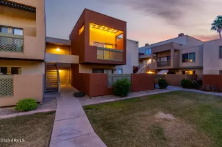 SUNSCAPE VILLAS Condos for Sale