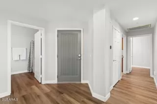 Photo #4: 6868643 Listing