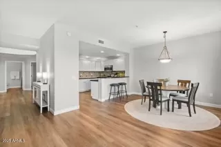 Photo #6: 6868643 Listing