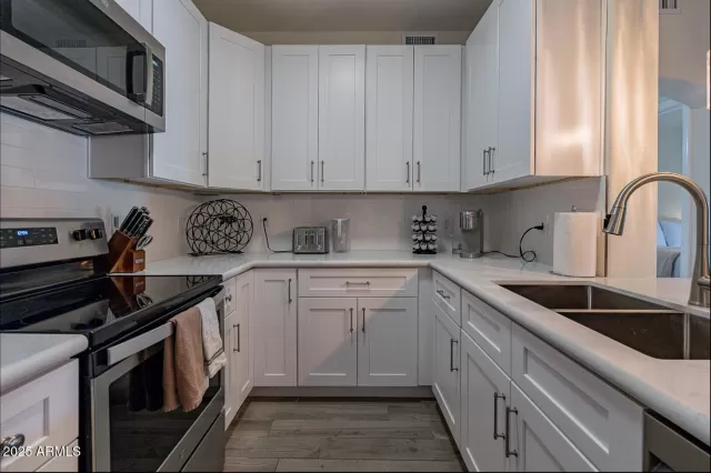 MLS: 6868767 Condo For Sale