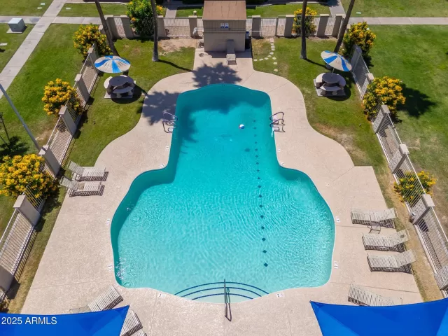 MLS: 6869094 Condo For Sale