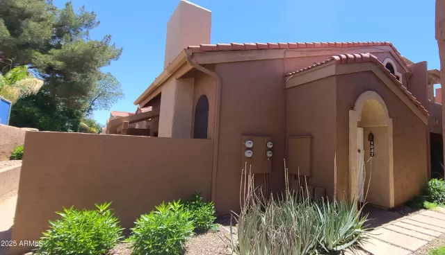 MLS: 6869258 Condo For Sale