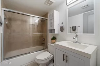 Photo #3: 6869268 Listing