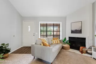 Photo #3: 6869495 Listing 