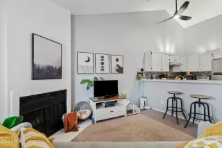 Photo #6: 6869495 Listing 