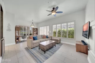 Photo #6: 6869713 Listing