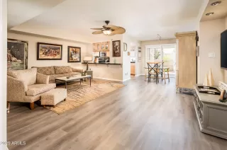 Photo #6: 6869781 Listing 