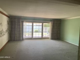 Photo #1: 6869789 Listing 