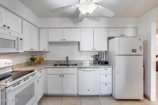 Photo #2: 6869895 Listing