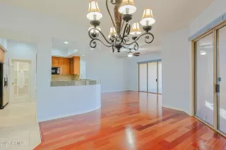 Photo #4: 6870084 Listing