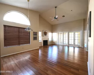 Photo #1: 6870169 Listing 