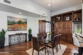 Photo #5: 6870409 Listing