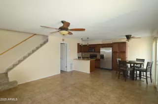 Photo #5: 6870674 Listing