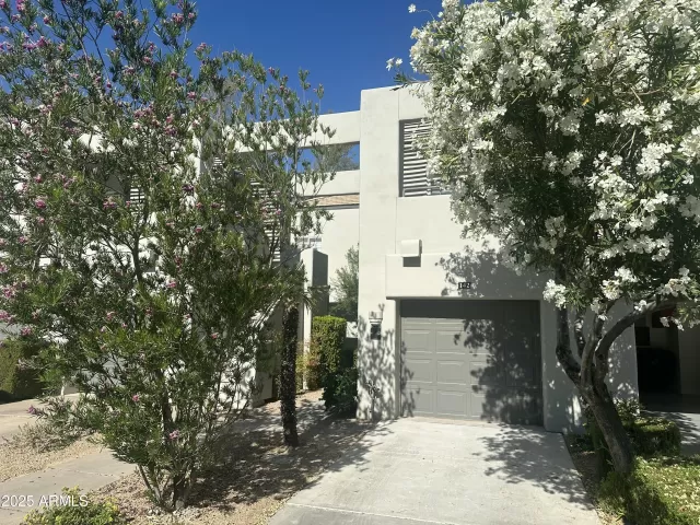 MLS: 6870678 Condo For Sale