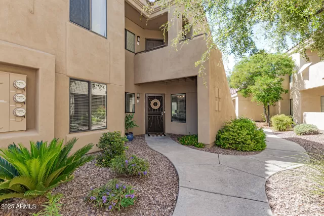 MLS: 6870788 Condo For Sale