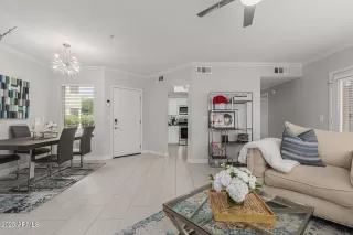 Photo #6: 6870788 Listing 