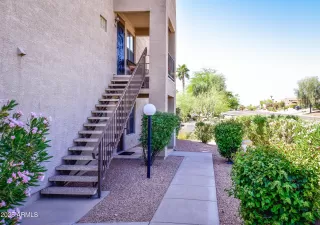 Photo #6: 6870836 Listing