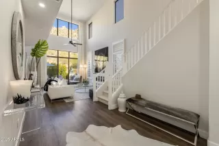 Photo #1: 6870838 Listing