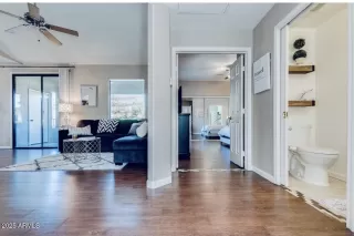 Photo #3: 6871060 Listing