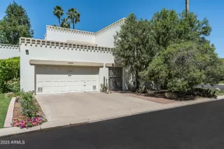 Photo #2: 6871123 Listing